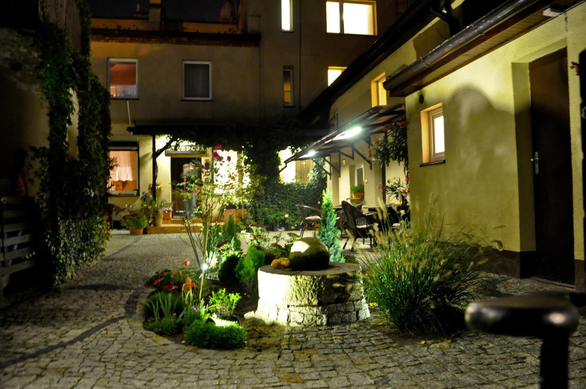 Villa Pod Orzechem W Zaniemyslu Exterior foto
