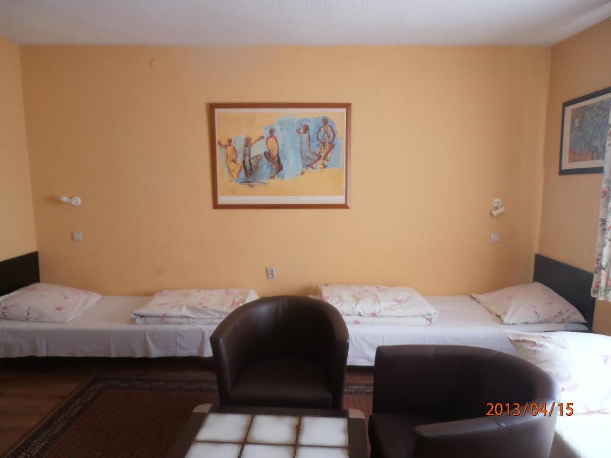 Villa Pod Orzechem W Zaniemyslu Habitación foto